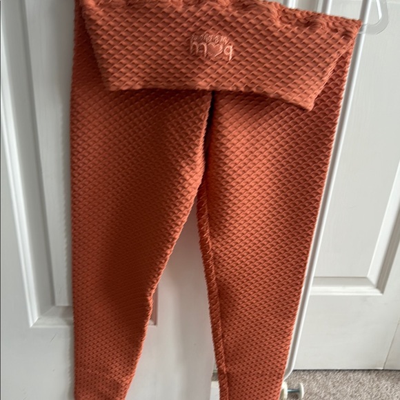 Booty by Brabants Croco Skin Apricot Leggings - Picture 6 of 6